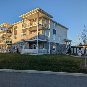 St-Hyacinthe, Logement à louer – JUIN-JUILLET (voir inclusions) - Photo 2