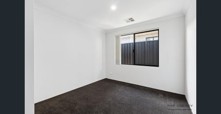 5 bedroom home in Quiet Coastal Pocket - Photo 4