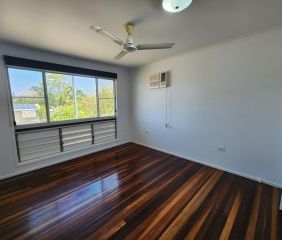 Handy Location – Close to Everything - Photo 5