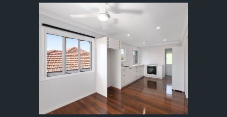 Charming, Spacious & Ideally Located – The Perfect Place to Call Home - Photo 5