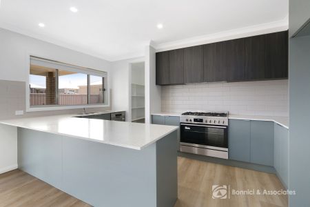 BRAND NEW FAMILY HOME IN HIGHLY SOUGHT-AFTER LENEVA - Photo 4