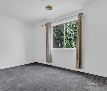 1/10 Cooper Street, Brunswick West - Photo 2