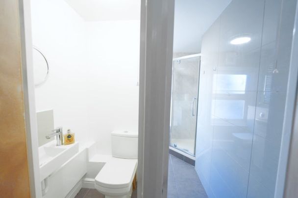 Room in a Shared Flat, Court Street, E1 - Photo 1