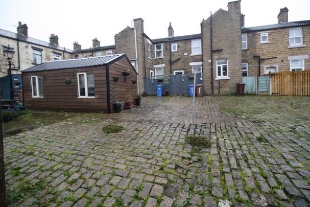 3 bedroom terraced house to rent - Photo 1