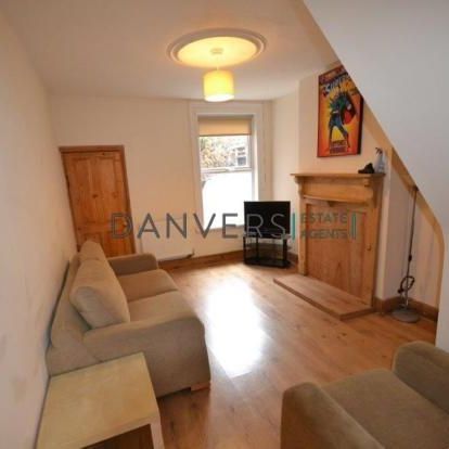 3 bedroom terraced house to rent - Photo 1