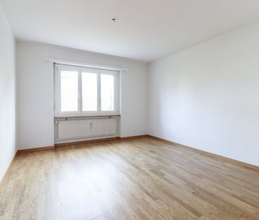Tolle 3.5-ZW à 63 m2 im EG mit Balkon in ruhigem Quartier - Foto 4
