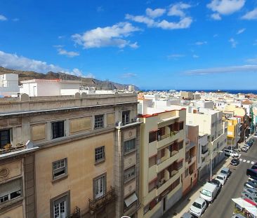 Studio for rent in Zona Rambla - Photo 2