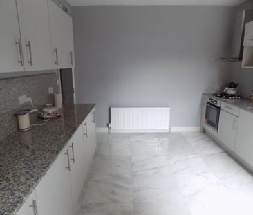 1 bedroom house of multiple occupation to rent - Photo 6