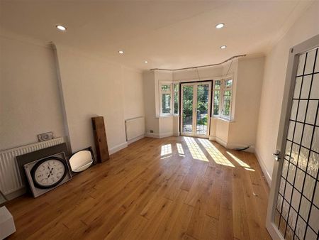 5 bedroom detached house to rent - Photo 3