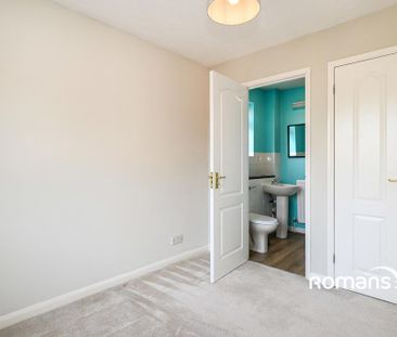 3 bedroom detached house to rent - Photo 2