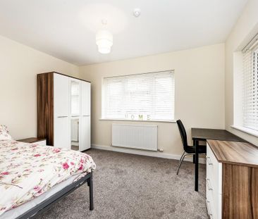 1 bedroom in a house share to rent - Photo 3