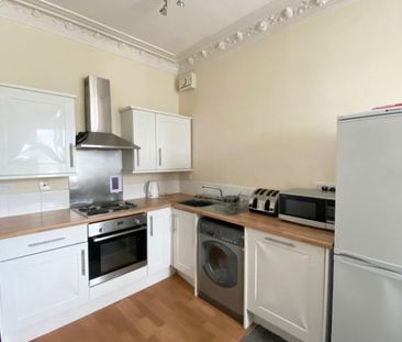 3 bedroom apartment to rent - Photo 3