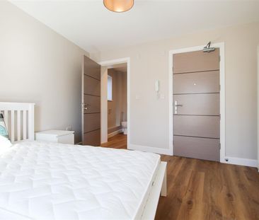 Room 5, High Street, Cherry Hinton, Cambridge - Photo 1