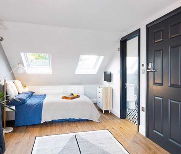 A stunning newly refurbished 6 bedroom shared home - Photo 3