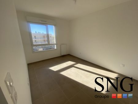 T4 NEUF AVEC LOGGIA + PARKINGS - Photo 3