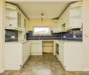 New Barn Close, Cheltenham, GL52 - Photo 2