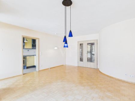 Großzügige 2 ZKB mit Balkon und Tiefgaragenstellplatz - Photo 3