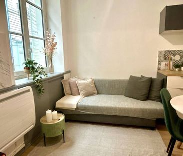 Plein cœur de Nantes - T2 tout confort de 27m2 - - Photo 2