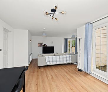 Apt 2 Meadow House 47 The Boulevard, Belfast, BT7 3LN - Photo 2