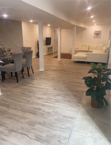 For Lease - 540 Mcgregor Farm Trail, Newmarket, Ontario - Photo 4