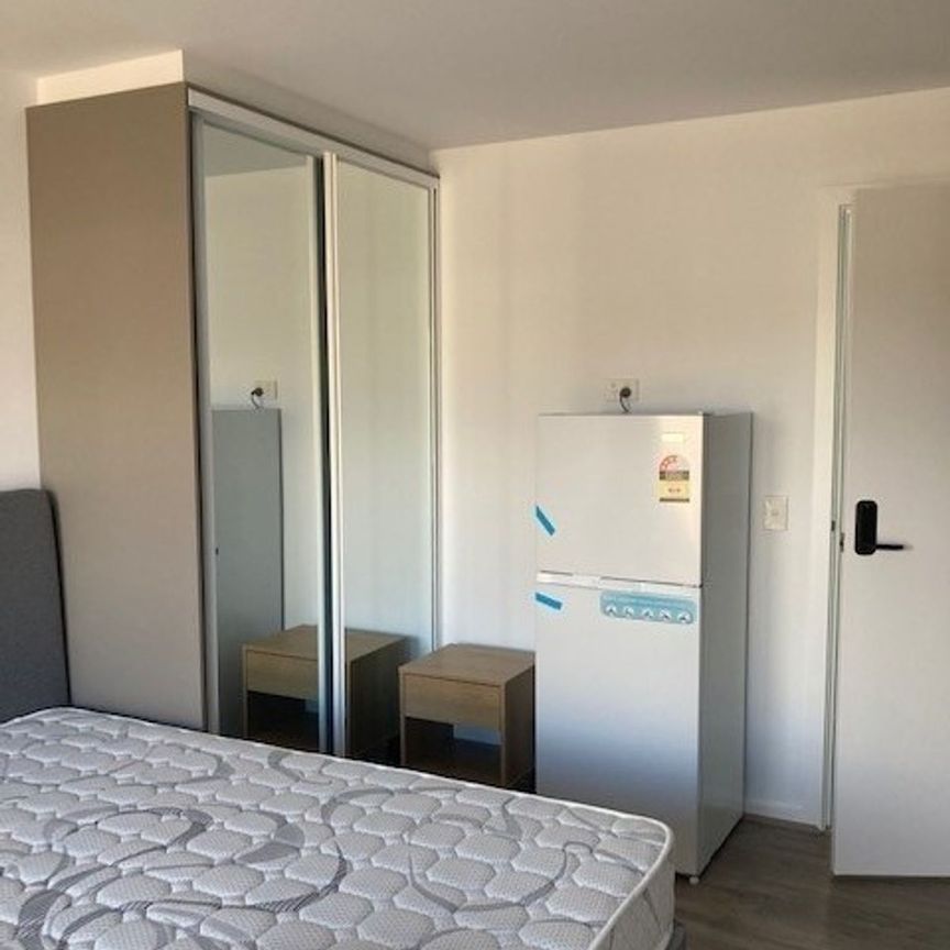 BRAND NEW STUDIO BEDSIT - Photo 1