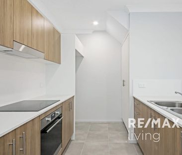 Modern & Spacious 3-Bedroom Townhouse in Prime Burpengary Location - Photo 6