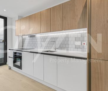 37 Clarendon Road, Watford - Photo 1