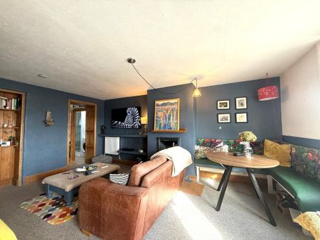 2 bedroom terraced house to rent - Photo 2