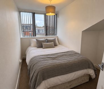 2 Bed Terraced House, Sowood Street, LS4 - Photo 2