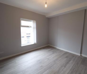 3 bedroom end of terrace house to rent - Photo 6