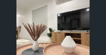 Welcome to Modern 3-Bedroom Detached Fully Furnished Villa - Photo 5