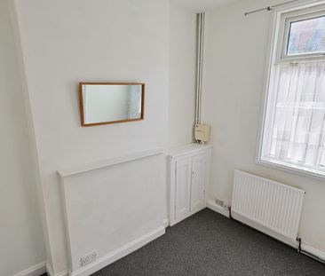 Vecqueray Street, Coventry - Mid Terrace Close to City Centre - Photo 6