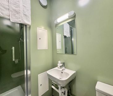 Cricklewood Lane, London, NW2 - Photo 5