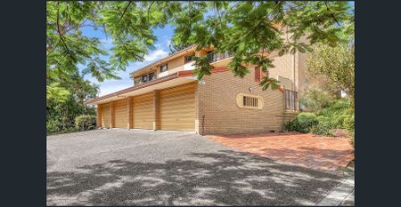 SPACIOUS - LOCATED PERFECTLY - Photo 4