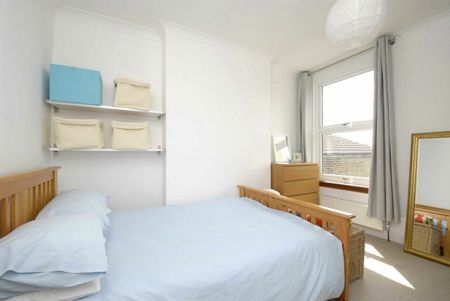 Littlewood - Photo 3