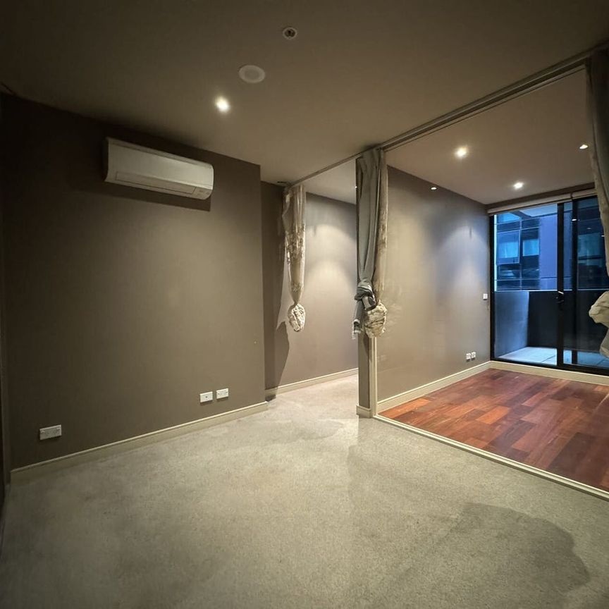 Comfortable Two-Bedroom Apartment in the Istana Building - Photo 1