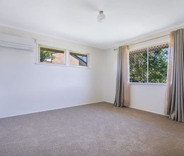 Spacious Family Home in Prime Boondall Location - Photo 6