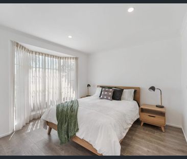 Stunningly Modern with No Carpets! - Photo 6