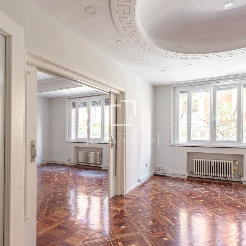 Luxury office for rent in Castellana, Madrid - Photo 1