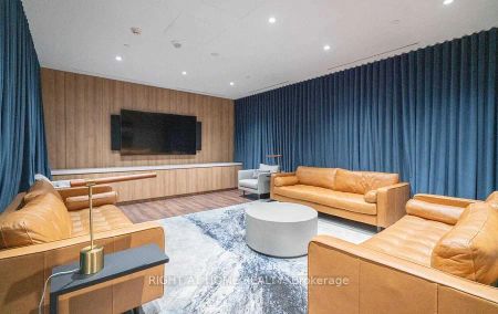 21 Park Street E #512 - Photo 4