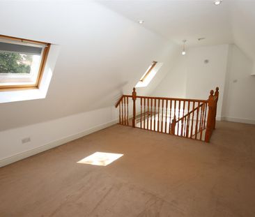 2 bedroom Apartment to let - Photo 3