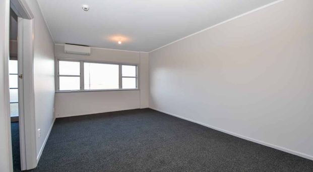 Central 2 Bedroom Apartment - Photo 1