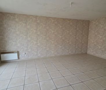 Location Appartement 2 pièces 49m² ST JEAN DE BRAYE 45800 - Photo 3