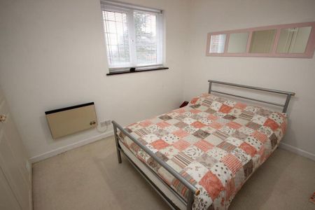 2 bedroom terraced house to rent - Photo 3