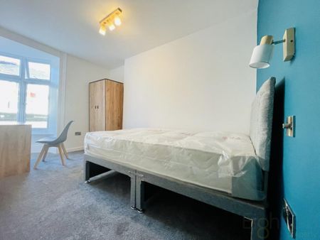 5 bedroom maisonette to rent - Photo 4