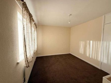 Schofield Avenue, Hilltop, West Midlands, B71 - Photo 2