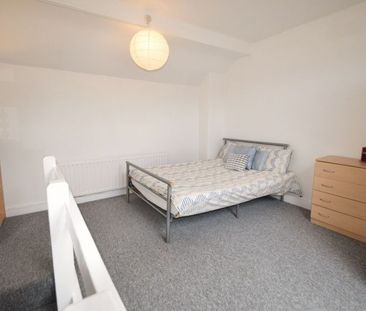 3 bedroom house share to rent - Photo 2