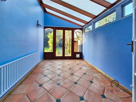 4 bedroom detached house to rent - Photo 2