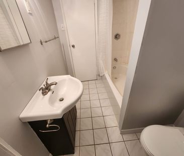 For Lease - 4250 Jefton Crescent Unit# Basement, Mississauga, Ontario - Photo 5