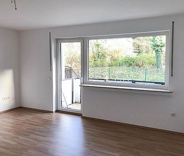 Gut geschnittene EG Wohnung mit Balkon und Garage - Photo 1